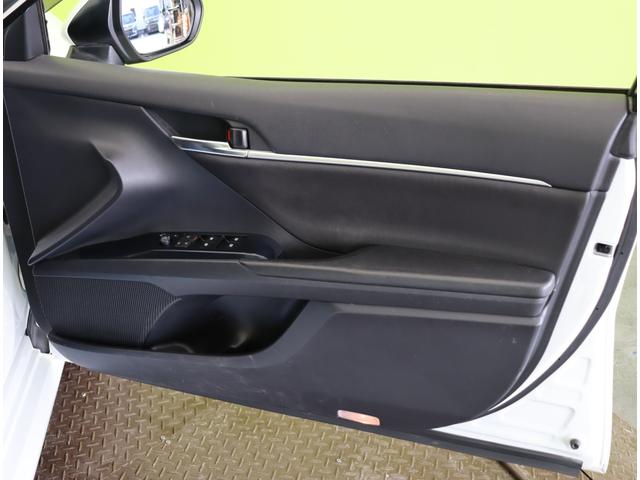 ���^�]�ȃh�A��