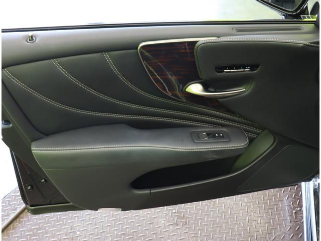 ������ȃh�A��