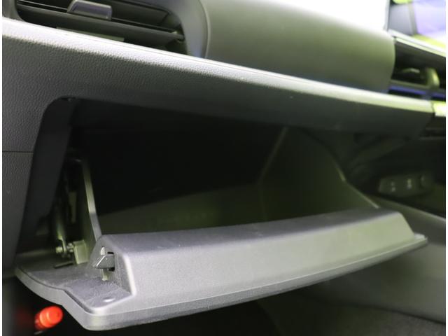 プリウス Ｇ／モデリスタエアロ／革調シートカバー／　フルセグナビ／Ｂカメラ／革調シートカバー／レーダークルーズ／プリクラッシュ／ＢＳＭ／ＰＫＳＢ／革巻ステア／スマートキー／クリアランスソナー／オートＬＥＤ／１９ＡＷ／モデリスタエアロ／ＣＶＴ（53枚目）