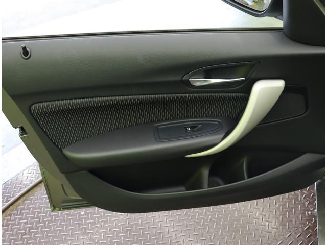 ������ȃh�A��