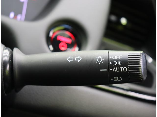 フィット ｅ：ＨＥＶホーム　カーサ／２０周年特別仕様車／　フルセグナビ／Ｂカメラ／ハーフレザー／シートヒーター／アダプティブクルコン／ＣＭＢＳ／路外逸脱抑制／スマートキー／革巻ステア／コーナーセンサー／ミラーウインカー／オートＬＥＤ／１６ＡＷ（24枚目）