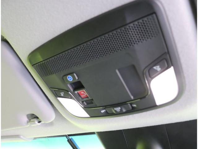 フィット ｅ：ＨＥＶホーム　カーサ／２０周年特別仕様車／　フルセグナビ／Ｂカメラ／ハーフレザー／シートヒーター／アダプティブクルコン／ＣＭＢＳ／路外逸脱抑制／スマートキー／革巻ステア／コーナーセンサー／ミラーウインカー／オートＬＥＤ／１６ＡＷ（31枚目）