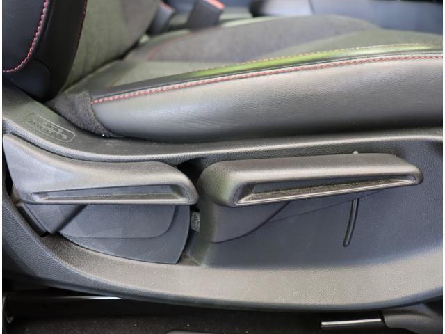 フィット ｅ：ＨＥＶホーム　カーサ／２０周年特別仕様車／　フルセグナビ／Ｂカメラ／ハーフレザー／シートヒーター／アダプティブクルコン／ＣＭＢＳ／路外逸脱抑制／スマートキー／革巻ステア／コーナーセンサー／ミラーウインカー／オートＬＥＤ／１６ＡＷ（37枚目）