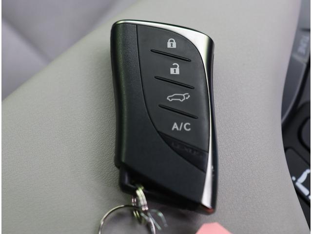 ＵＸ ＵＸ３００ｅ　バージョンＬ／モデリスタエアロ／ＳＲ／　１０．３型フルセグナビ／パノラミックビュー／ホワイトレザー／レーダークルーズ／ＬＳＳ＋／ＢＳＭ／スマートキー／マクレビ／Ｐバックドア／三眼ＬＥＤ／モデリスタエアロ／サンルーフ／１８ＡＷ／ＥＶ（21枚目）