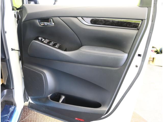 アルファードハイブリッド Ｓ　タイプゴールド／ＳＲ／モデリスタエアロ／　９型Ｄオーディオ／Ｂカメラ／両側自動ドア／ハーフレザー／セーフティセンス／ＰＫＳＢ／ＥＴＣ／ドラレコ／クリアランスソナー／サンルーフ／モデリスタエアロ／オートＬＥＤ／１７ＡＷ／ＣＶＴ（39枚目）