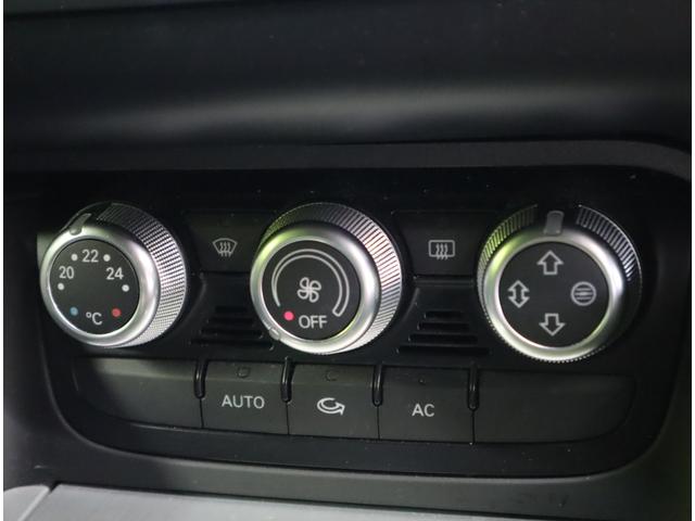 使いやすいレイアウトの空調スイッチ類です。スイッチも大きく、気温に合わせて直感的に操作が可能！操作もしやすく、車内をいつでも快適に保てます。