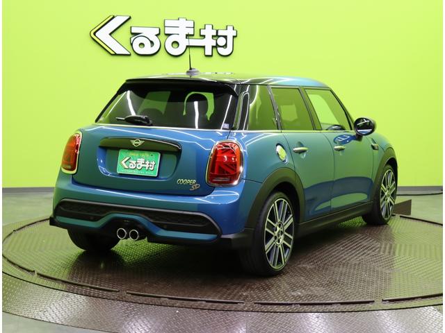 ＭＩＮＩ クーパーＳＤ　ミニ・ユアーズ・トリム／走行１０９００ｋｍ／　マルチトーンルーフ／フルセグＨＤＤナビ／Ｂカメラ／パドルシフト／ユアーズトリム／専用スポーク１８ＡＷ・エンブレム・レザーラウンジスポーツシート・レザーステアリング・フロアマット／４気筒Ｄ－ＴＢ／８ＡＴ（8枚目）