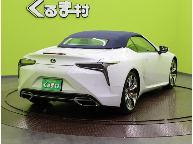 ＬＣ ＬＣ５００コンバーチブル／ホワイト＆ブルー本革／２１ＡＷ／　／メーカーナビ／Ｂカメラ／本革ベンチレーション／専用ルーフカラーマリンブルー／マクレビ／レーダークルーズ／ＬＫＡ／ＰＣＳ／ＢＳＭ／クリアランスソナー／三眼ＬＥＤ／ＯＰ鍛造２１ＡＷ／オレンジキャリパー／（61枚目）