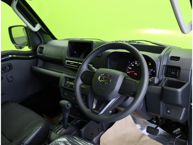 ハイゼットトラック ジャンボエクストラ/届出済未使用車/2WD/OPカラー/ Pスタート/スマートキー/スマートアシスト/ハイビームアシスト/F&Rソナー/アイドリングS/作業灯/オートLED&フォグ/CVT/三方開/OPカラー(24枚目)