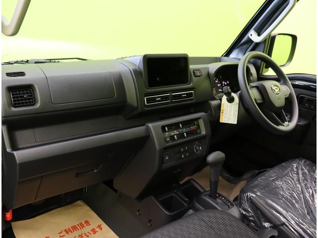 ハイゼットトラック ジャンボエクストラ/届出済未使用車/2WD/OPカラー/ Pスタート/スマートキー/スマートアシスト/ハイビームアシスト/F&Rソナー/アイドリングS/作業灯/オートLED&フォグ/CVT/三方開/OPカラー(31枚目)