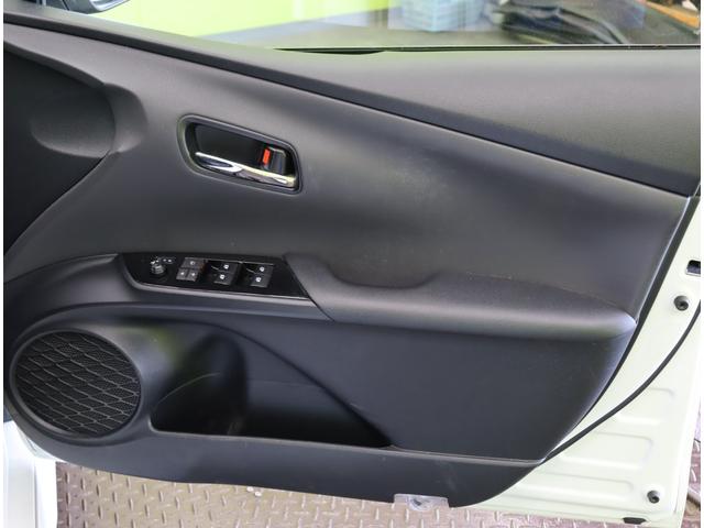 プリウス Sセーフティプラス/買取車/ 9型フルセグナビ/Bカメラ/レーダークルーズ/プリクラッシュ/LDA/AHB/スマートキー/ビルトインETC/ミラーウインカー/モデリスタエアロ/オートLED/社外17AW/CVT(39枚目)
