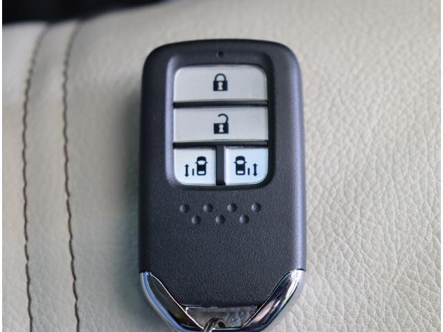 フリードハイブリッド ハイブリッド・G/ホンダセンシング/6人乗/ 9型フルセグナビ/Bカメラ/両側自動ドア/CMBS/アダプティブクルーズ/LKA/スマートキー/シートヒーター/ETC/ドラレコ/ミラーウインカー/オートLED/7AT/6人乗り(21枚目)