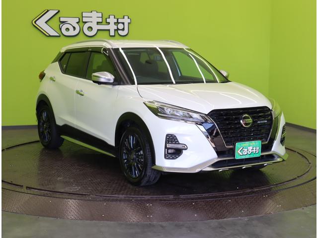 キックス オーテック／走行６５００ｋｍ／　９型フルセグナビ／アラウンドビュー／青黒コンビレザレットシート／エマブレ／プロパイロット／インテリキー／スマートルームミラー／ＥＴＣ／Ｆ＆Ｒソナー／ＬＥＤ／ルーフレール／１７ＡＷ／４ＷＤ（4枚目）