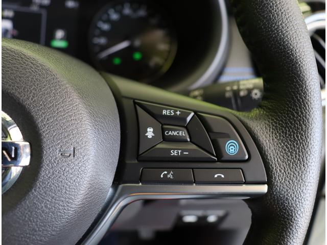 キックス オーテック／走行６５００ｋｍ／　９型フルセグナビ／アラウンドビュー／青黒コンビレザレットシート／エマブレ／プロパイロット／インテリキー／スマートルームミラー／ＥＴＣ／Ｆ＆Ｒソナー／ＬＥＤ／ルーフレール／１７ＡＷ／４ＷＤ（20枚目）