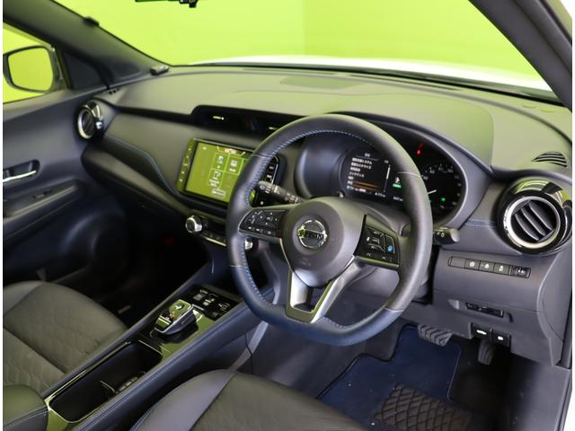 キックス オーテック／走行６５００ｋｍ／　９型フルセグナビ／アラウンドビュー／青黒コンビレザレットシート／エマブレ／プロパイロット／インテリキー／スマートルームミラー／ＥＴＣ／Ｆ＆Ｒソナー／ＬＥＤ／ルーフレール／１７ＡＷ／４ＷＤ（30枚目）