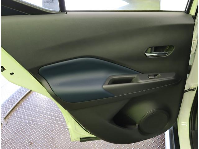 キックス オーテック／走行６５００ｋｍ／　９型フルセグナビ／アラウンドビュー／青黒コンビレザレットシート／エマブレ／プロパイロット／インテリキー／スマートルームミラー／ＥＴＣ／Ｆ＆Ｒソナー／ＬＥＤ／ルーフレール／１７ＡＷ／４ＷＤ（45枚目）