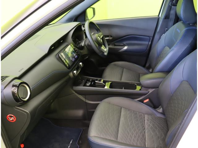 キックス オーテック／走行６５００ｋｍ／　９型フルセグナビ／アラウンドビュー／青黒コンビレザレットシート／エマブレ／プロパイロット／インテリキー／スマートルームミラー／ＥＴＣ／Ｆ＆Ｒソナー／ＬＥＤ／ルーフレール／１７ＡＷ／４ＷＤ（47枚目）