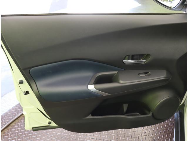 キックス オーテック／走行６５００ｋｍ／　９型フルセグナビ／アラウンドビュー／青黒コンビレザレットシート／エマブレ／プロパイロット／インテリキー／スマートルームミラー／ＥＴＣ／Ｆ＆Ｒソナー／ＬＥＤ／ルーフレール／１７ＡＷ／４ＷＤ（51枚目）