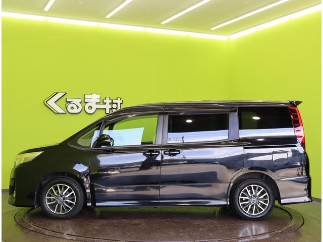 ノア Ｓｉ　／９型フルセグナビ／両側自動ドア／スマートキー／プリクラッシュ／ＬＤＡ／ＡＨＢ／アイドリングＳ／革巻ステア／ビルトインＥＴＣ／オートＬＥＤ／ミラーウインカー／１６ＡＷ／ＣＶＴ／７人乗（9枚目）