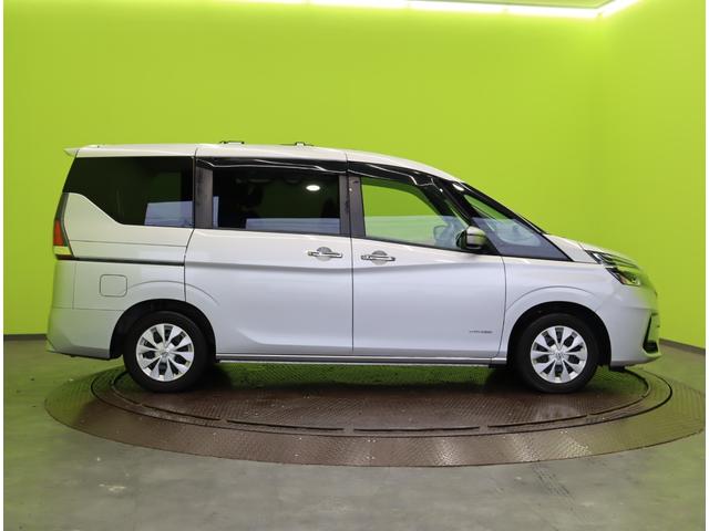 セレナ X/10型ナビ/8人乗り/ 10型フルセグナビ/Bカメラ/左側パワースライドドア/インテリキー/エマブレ/車線逸脱警報/BSW/アイドリングS/オートライト/F&Rソナー/ミラーウインカー/CVT/8人乗(5枚目)