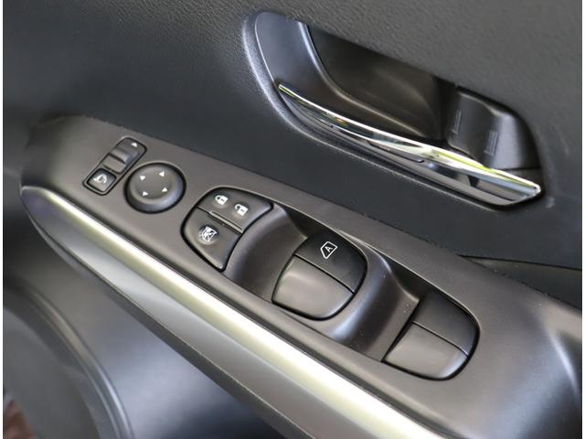 キックス Ｘ／２トーンカラー／インテリジェントルームミラー／　９型フルセグナビ／Ｂカメラ／ハーフレザー／プロパイロット／エマブレ／ＬＤＷインテリジェントルームミラー／インテリキー／ＥＴＣ／ドラレコ／ルーフレール／ＬＥＤ／１７ＡＷ／２トーン（35枚目）