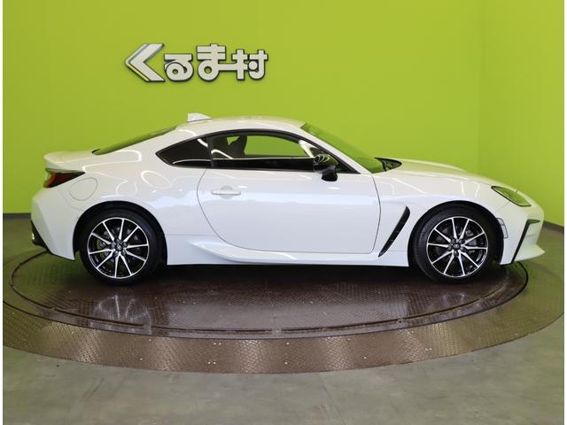 ＧＲ８６ ＳＺ／走行５３００ｋｍ／６速ＭＴ／　ワンセグＳＤナビ／Ｂカメラ／クルコン／革巻ステア／Ｐスタート／スマートキー／ＥＴＣ／ドラレコ／電格ミラー／オートＬＥＤ／１７ＡＷ／６速ＭＴ／ＴＲＣ＆ＶＳＣ（5枚目）