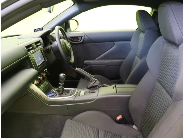 ＧＲ８６ ＳＺ／走行５３００ｋｍ／６速ＭＴ／　ワンセグＳＤナビ／Ｂカメラ／クルコン／革巻ステア／Ｐスタート／スマートキー／ＥＴＣ／ドラレコ／電格ミラー／オートＬＥＤ／１７ＡＷ／６速ＭＴ／ＴＲＣ＆ＶＳＣ（38枚目）