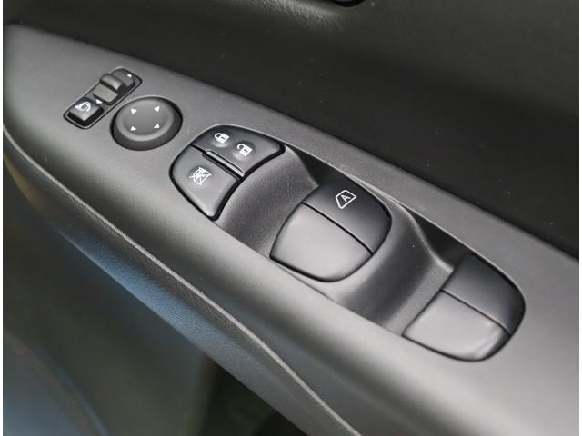 セレナ ｅ－パワー　ハイウェイスターＶ／フロントスポイラー／　１０型フルセグナビ／両側パワースライドドア／プロパイロット／エマブレ／ＬＤＷ／ＢＳＷ／インテリキー／ミラーウインカー／Ｆ＆Ｒソナー／オートＬＥＤ／Ｆスポイラー／１５ＡＷ／７人乗り（30枚目）