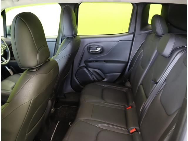 ジープ・レネゲード リミテッド／走行２０４００ｋｍ／黒革シート／　フルセグナビ／Ｂカメラ／黒革Ｐシートヒーター／ＥＴＣ／アクティブブレーキ／ブライドスポット／アダプティブクルコン／レーンキープ／パークセンス／ルーフレール／ＬＥＤ／１７ＡＷ／６ＡＴ（45枚目）