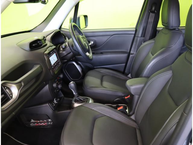 ジープ・レネゲード リミテッド／走行２０４００ｋｍ／黒革シート／　フルセグナビ／Ｂカメラ／黒革Ｐシートヒーター／ＥＴＣ／アクティブブレーキ／ブライドスポット／アダプティブクルコン／レーンキープ／パークセンス／ルーフレール／ＬＥＤ／１７ＡＷ／６ＡＴ（48枚目）