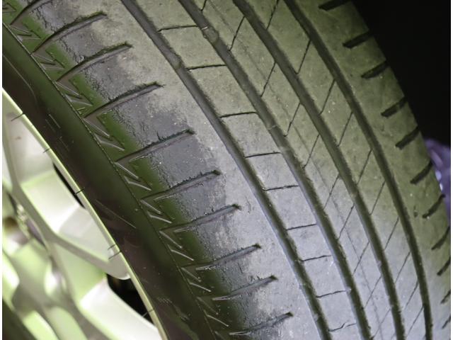 ジープ・レネゲード リミテッド／走行２０４００ｋｍ／黒革シート／　フルセグナビ／Ｂカメラ／黒革Ｐシートヒーター／ＥＴＣ／アクティブブレーキ／ブライドスポット／アダプティブクルコン／レーンキープ／パークセンス／ルーフレール／ＬＥＤ／１７ＡＷ／６ＡＴ（68枚目）