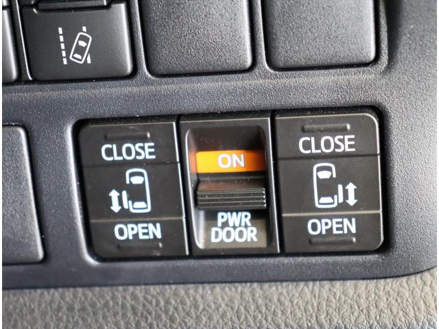 ヴォクシー ＺＳ　煌ＩＩＩ／１０型ナビ／フリップダウンＭ／７人乗／　１０型フルセグナビ／Ｂカメラ／フリップダウンＭ／両側自動ドア／革調シートカバー／スマートキー／ウッドコンビＨ／セーフティセンス／クリアランスソナー／オートＬＥＤ／モデリスタ１８ＡＷ／ＣＶＴ（27枚目）