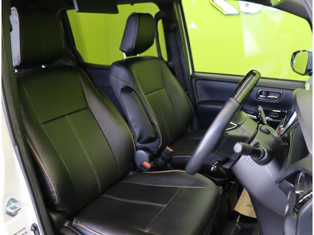 ヴォクシー ＺＳ　煌ＩＩＩ／１０型ナビ／フリップダウンＭ／７人乗／　１０型フルセグナビ／Ｂカメラ／フリップダウンＭ／両側自動ドア／革調シートカバー／スマートキー／ウッドコンビＨ／セーフティセンス／クリアランスソナー／オートＬＥＤ／モデリスタ１８ＡＷ／ＣＶＴ（33枚目）