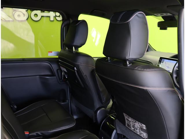 ヴォクシー ＺＳ　煌ＩＩＩ／１０型ナビ／フリップダウンＭ／７人乗／　１０型フルセグナビ／Ｂカメラ／フリップダウンＭ／両側自動ドア／革調シートカバー／スマートキー／ウッドコンビＨ／セーフティセンス／クリアランスソナー／オートＬＥＤ／モデリスタ１８ＡＷ／ＣＶＴ（38枚目）