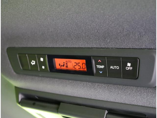 ヴォクシー ＺＳ　煌ＩＩＩ／１０型ナビ／フリップダウンＭ／７人乗／　１０型フルセグナビ／Ｂカメラ／フリップダウンＭ／両側自動ドア／革調シートカバー／スマートキー／ウッドコンビＨ／セーフティセンス／クリアランスソナー／オートＬＥＤ／モデリスタ１８ＡＷ／ＣＶＴ（40枚目）