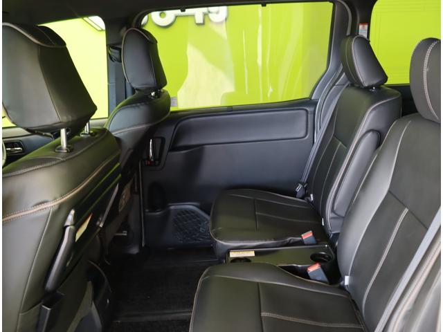 ヴォクシー ＺＳ　煌ＩＩＩ／１０型ナビ／フリップダウンＭ／７人乗／　１０型フルセグナビ／Ｂカメラ／フリップダウンＭ／両側自動ドア／革調シートカバー／スマートキー／ウッドコンビＨ／セーフティセンス／クリアランスソナー／オートＬＥＤ／モデリスタ１８ＡＷ／ＣＶＴ（48枚目）