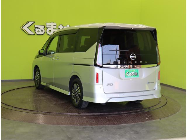 セレナ ｅ－パワー　ハイウェイスターＶ／フリップダウンＭ／　１２．３型フルセグナビ／アラウンドビュー／フリップダウンＭ／両側自動ドア／ＥＴＣ／プロパイロット／インテリジェントルームミラー／インテリキー／ワイヤレス充電／オートＬＥＤ／１６ＡＷ／８人（6枚目）