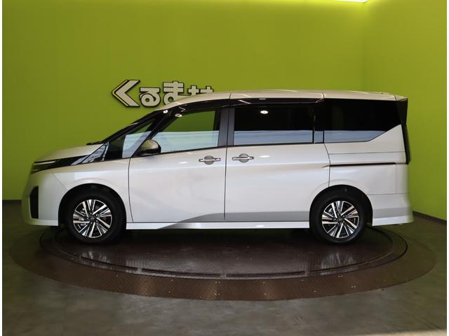 セレナ ｅ－パワー　ハイウェイスターＶ／フリップダウンＭ／　１２．３型フルセグナビ／アラウンドビュー／フリップダウンＭ／両側自動ドア／ＥＴＣ／プロパイロット／インテリジェントルームミラー／インテリキー／ワイヤレス充電／オートＬＥＤ／１６ＡＷ／８人（9枚目）