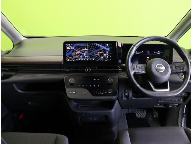 セレナ ｅ－パワー　ハイウェイスターＶ／フリップダウンＭ／　１２．３型フルセグナビ／アラウンドビュー／フリップダウンＭ／両側自動ドア／ＥＴＣ／プロパイロット／インテリジェントルームミラー／インテリキー／ワイヤレス充電／オートＬＥＤ／１６ＡＷ／８人（10枚目）