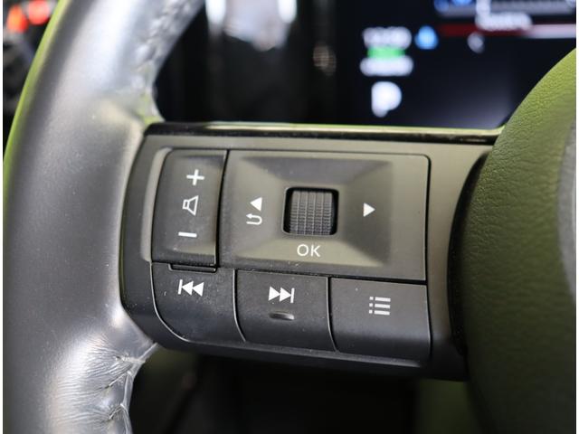 セレナ ｅ－パワー　ハイウェイスターＶ／フリップダウンＭ／　１２．３型フルセグナビ／アラウンドビュー／フリップダウンＭ／両側自動ドア／ＥＴＣ／プロパイロット／インテリジェントルームミラー／インテリキー／ワイヤレス充電／オートＬＥＤ／１６ＡＷ／８人（22枚目）