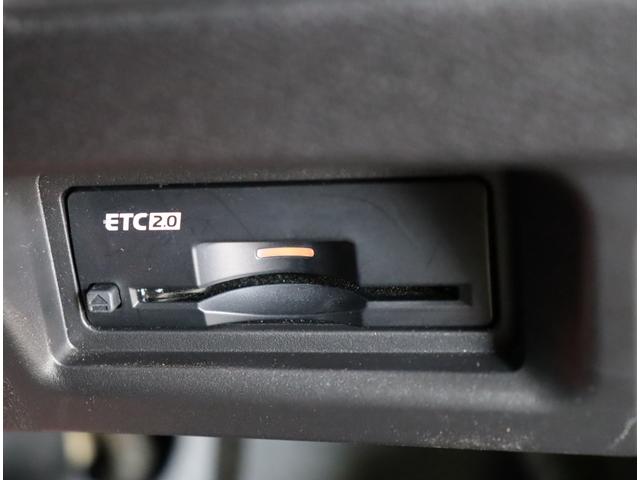 セレナ ｅ－パワー　ハイウェイスターＶ／フリップダウンＭ／　１２．３型フルセグナビ／アラウンドビュー／フリップダウンＭ／両側自動ドア／ＥＴＣ／プロパイロット／インテリジェントルームミラー／インテリキー／ワイヤレス充電／オートＬＥＤ／１６ＡＷ／８人（28枚目）