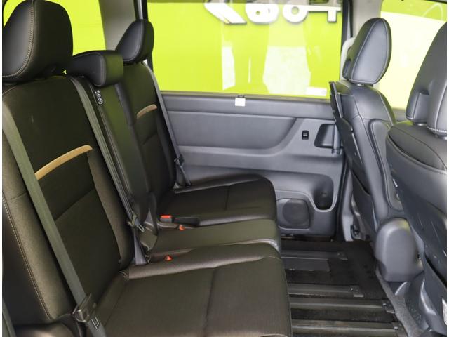 セレナ ｅ－パワー　ハイウェイスターＶ／フリップダウンＭ／　１２．３型フルセグナビ／アラウンドビュー／フリップダウンＭ／両側自動ドア／ＥＴＣ／プロパイロット／インテリジェントルームミラー／インテリキー／ワイヤレス充電／オートＬＥＤ／１６ＡＷ／８人（42枚目）