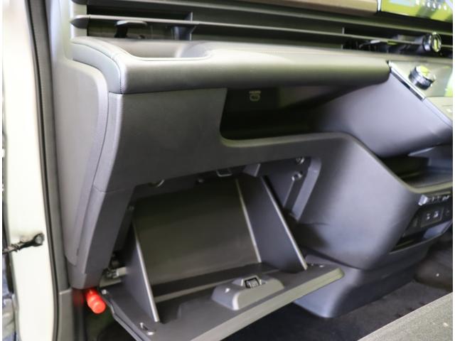 セレナ ｅ－パワー　ハイウェイスターＶ／フリップダウンＭ／　１２．３型フルセグナビ／アラウンドビュー／フリップダウンＭ／両側自動ドア／ＥＴＣ／プロパイロット／インテリジェントルームミラー／インテリキー／ワイヤレス充電／オートＬＥＤ／１６ＡＷ／８人（58枚目）