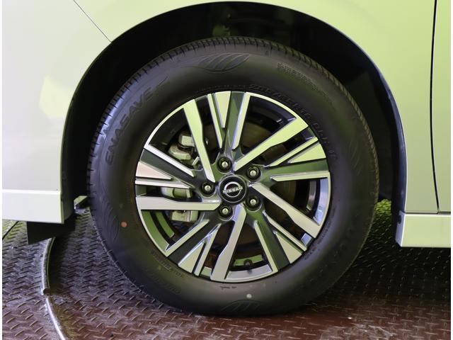 セレナ ｅ－パワー　ハイウェイスターＶ／フリップダウンＭ／　１２．３型フルセグナビ／アラウンドビュー／フリップダウンＭ／両側自動ドア／ＥＴＣ／プロパイロット／インテリジェントルームミラー／インテリキー／ワイヤレス充電／オートＬＥＤ／１６ＡＷ／８人（79枚目）