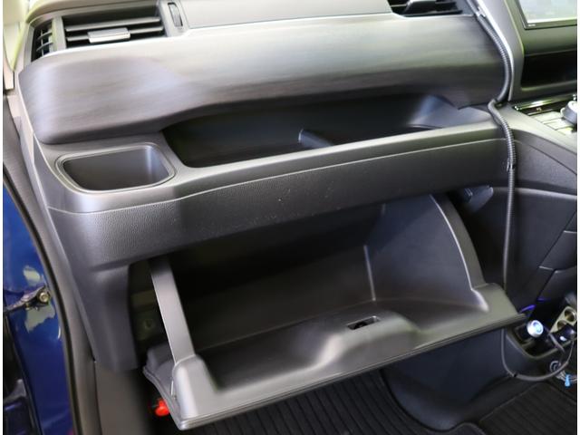 フリード Ｇ／モデューロエアロ／６人乗／　Ｄオーディオ／カメラ／ポータブルナビ／左側自動ドア／スマートキー／ＥＴＣ／革巻ステア／ハーフレザー／ミラーウインカー／オートＬＥＤ／フォグライト／１５ＡＷ／ＣＶＴ／６人乗り（50枚目）