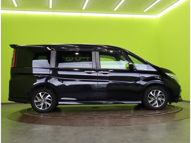 ステップワゴンスパーダ スパーダアドバンスパッケージβ／８人乗り／　９型フルセグナビ／Ｂカメラ／両側自動ドア／アダプティブクルコン／ＣＭＢＳ／スマートキー／ＥＴＣ／前後ドラレコ／革巻ステア／アイドリングＳ／わくわくゲート／オートＬＥＤ／１６ＡＷ／ＣＶＴ（5枚目）