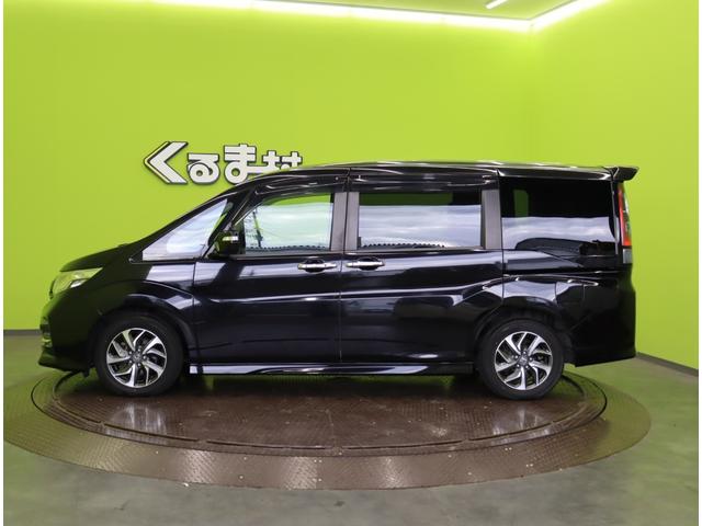 ステップワゴンスパーダ スパーダアドバンスパッケージβ／８人乗り／　９型フルセグナビ／Ｂカメラ／両側自動ドア／アダプティブクルコン／ＣＭＢＳ／スマートキー／ＥＴＣ／前後ドラレコ／革巻ステア／アイドリングＳ／わくわくゲート／オートＬＥＤ／１６ＡＷ／ＣＶＴ（9枚目）