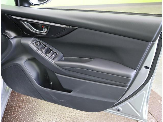 ���^�]�ȃh�A��