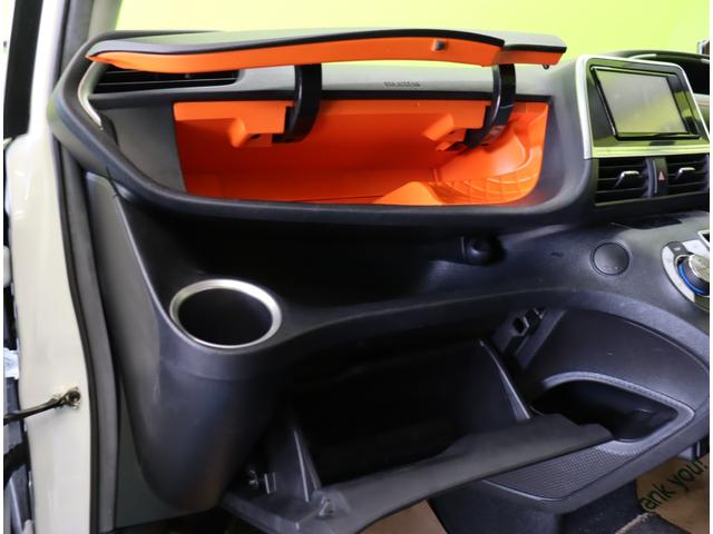 シエンタ ハイブリッドＧ　クエロ／モデリスタエアロ／７人乗／　フルセグＳＤナビ／パノラミックビュー／両側自動ドア／ハーフレザー／ＥＴＣ／スマートキー／セーフティセンス／ＰＫＳＢ／クリアランスソナー／オートＬＥＤ／モデリスタエアロ／ＣＶＴ／７人乗（51枚目）