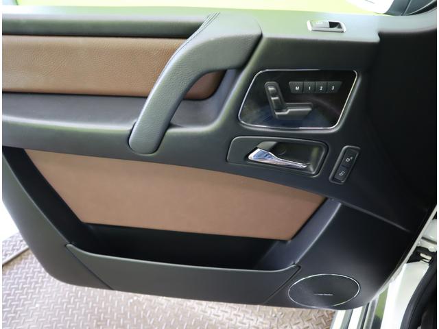 ������ȃh�A��